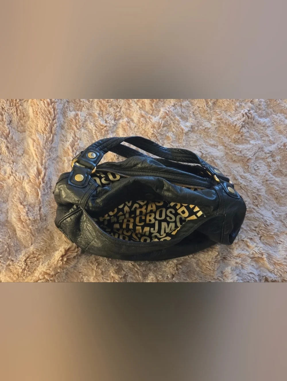 Black Leather Shoulder Bag with Gold Turn-Lock - Picture 3 of 7